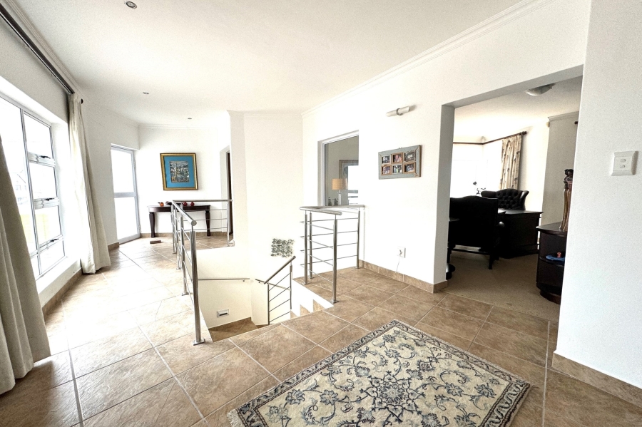 6 Bedroom Property for Sale in Myburgh Park Western Cape